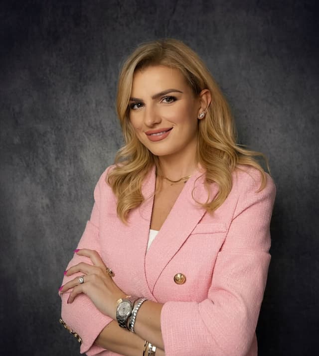 Gerta Toska headshot